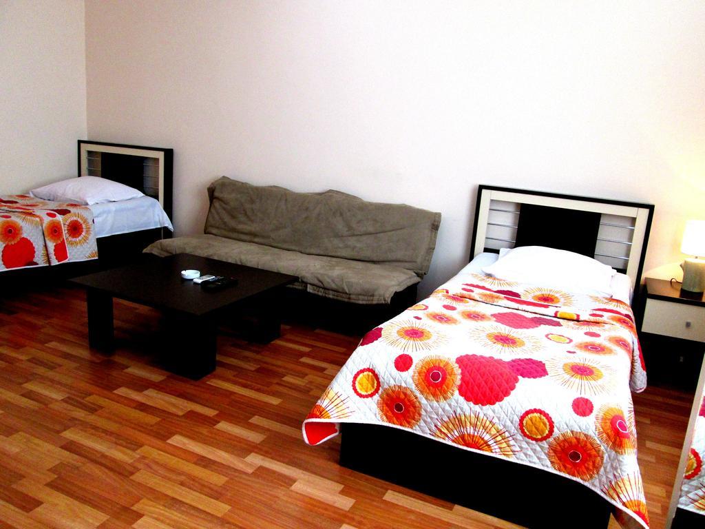 Max Comfort Hotel Kutaisi Esterno foto
